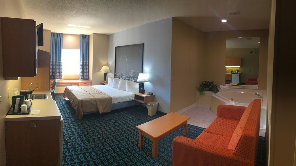 Sonesta Essential Hotel Blue Springs Exterior photo